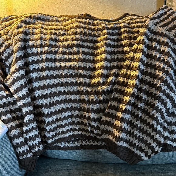 By The River Large Brown and Tan Lightweight Sweater - Picture 5 of 6